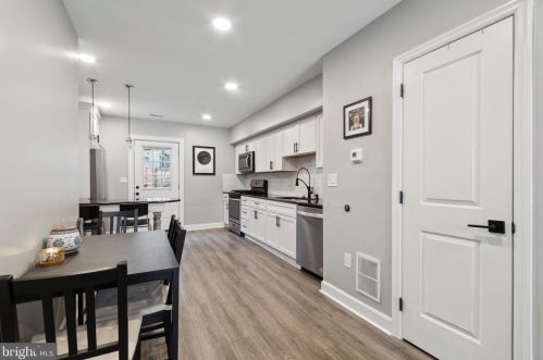 1304 Cleveland St, Philadelphia PA  19146-4605 exterior