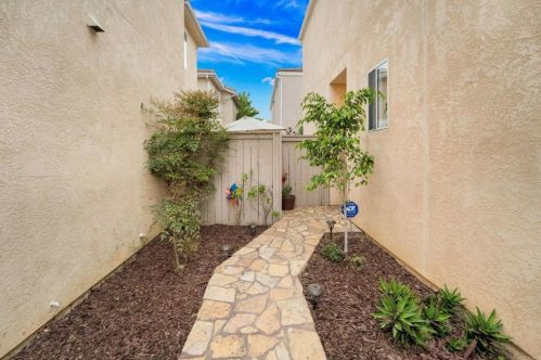 983 Caminito Estrella, Chula Vista CA 91910-7861 exterior