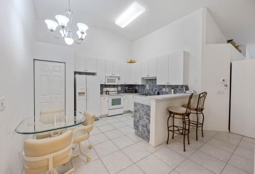 5062 Toscana Trl, Boynton Beach FL 33437-2081 exterior