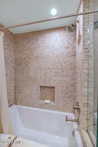 9218 33 Way, Phoenix AZ 85028-4907 exterior