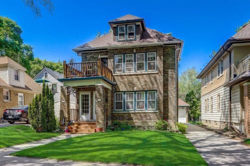 6628 Lloyd St, Milwaukee WI  53213-2025 exterior