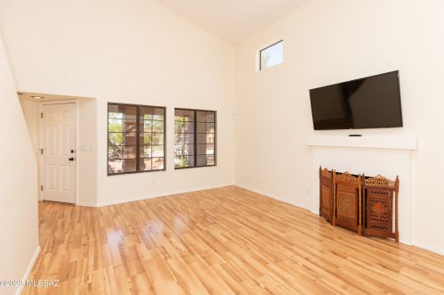 6125 Reliance Dr, Tucson AZ  85704-5326 exterior