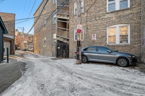 2239 Lincoln Ave, Chicago IL  60614-3717 exterior