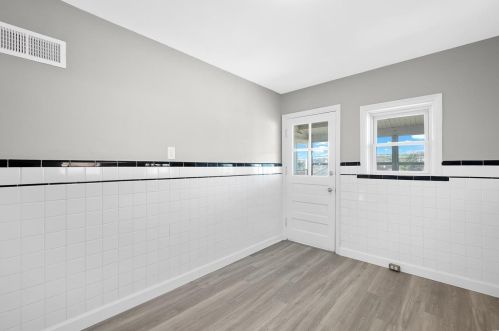 4587 Wabash Ave, Saint Louis MO 63109-1967 exterior