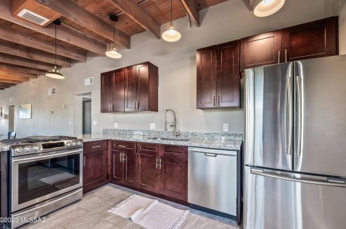 2421 Eastland St, Tucson AZ 85716-5723 exterior