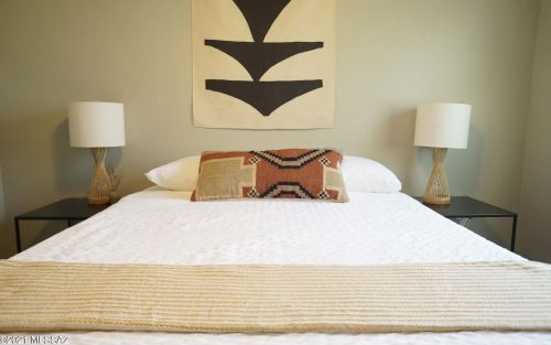 449 Lester St, Tucson AZ 85705-8923 exterior