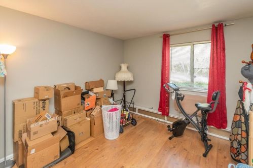 5 Ruth Ct, Middletown NY 10940-5328 exterior