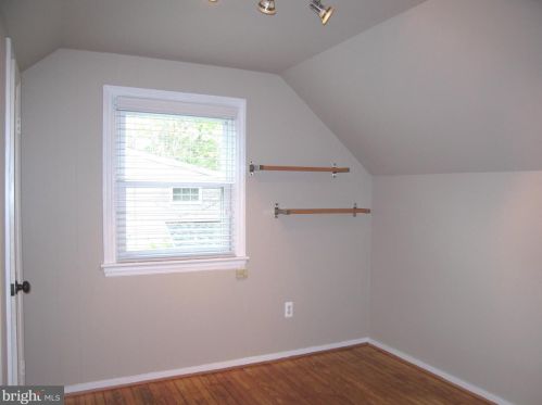 6621 Cavalier Dr, Alexandria VA 22307-1307 exterior