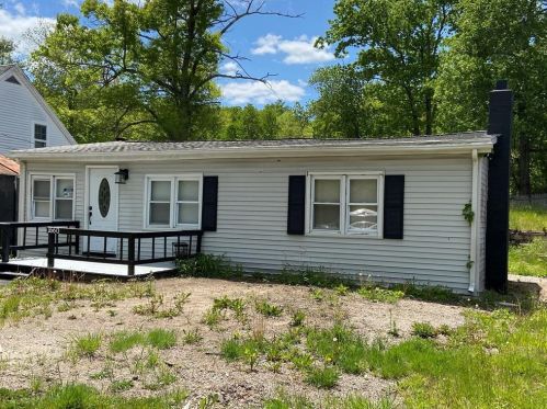 1660 Putnam Pike, Glocester RI  02814-1134 exterior