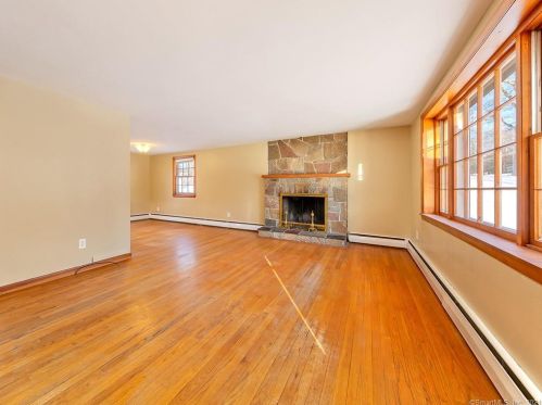 155 Dorothy Dr, Torrington CT 06790-4209 exterior