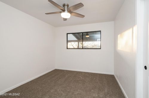 6611 Swan Rd, Tucson AZ 85718-5433 exterior