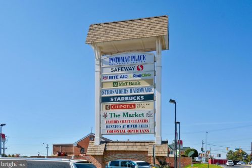 10409 Gainsborough Rd, Rockville MD 20854-2510 exterior