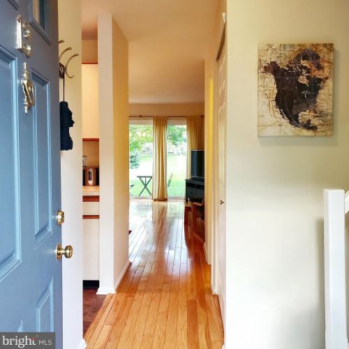 13 Jasmine Ct, Trenton NJ  08648-4808 exterior