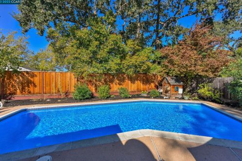 1948 Ardith Dr, Concord CA 94523-2803 exterior