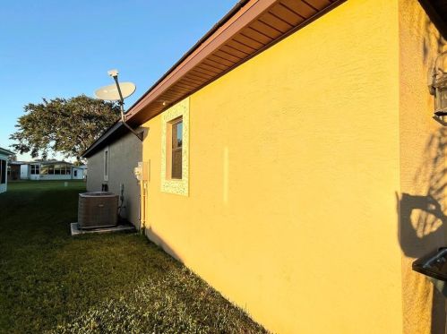 14442 Azucena Ct, Fort Pierce FL 34951-4327 exterior