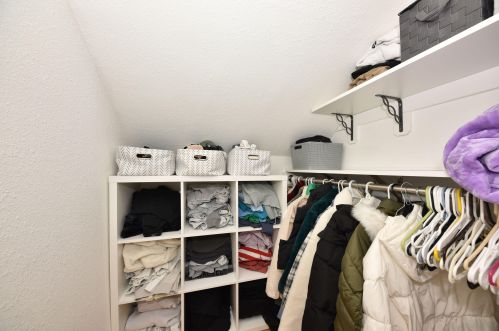 2210 Oklahoma Ave, Milwaukee WI  53207-2924 exterior