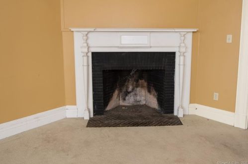 351 Main St, Ridgefield CT 06877-3810 exterior