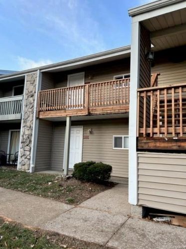 1151 Olive Village Ct, Saint Louis MO  63132-3174 exterior