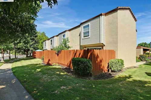 1423 Bel Air Dr, Concord CA  94521-7637 exterior