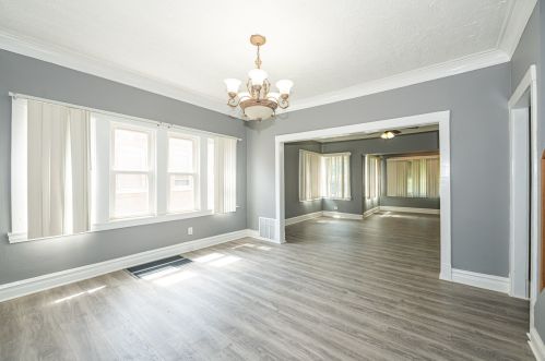 811 9 Ave, Broadview IL 60153-1918 exterior