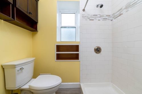 6 Wisteria St, Salem MA 01970-4531 exterior