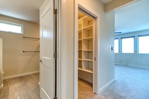 3206 Mary St, Pittsburgh PA  15203-2557 exterior