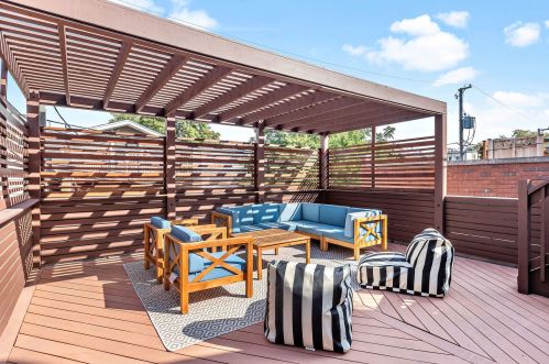 2326 Charleston St, Chicago IL 60647-4112 exterior