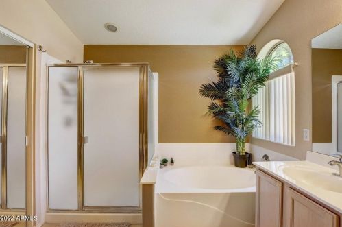 530 Bluefield Ave, Phoenix AZ 85032-1420 exterior