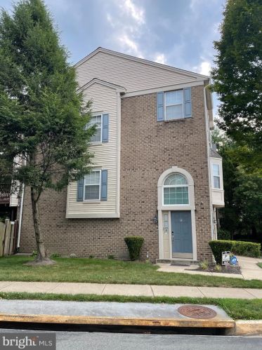 2 Parker Farm Ct, Silver Spring, MD 20906-6306