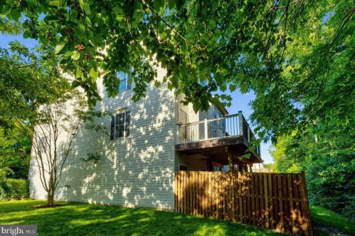 3822 Elmwood Towne Way, Alexandria VA  22303-1161 exterior