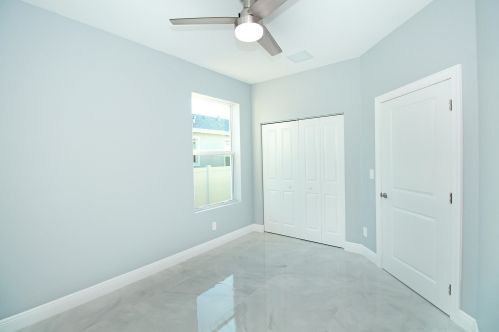 1749 California Blvd, Fort Pierce FL 34953-1159 exterior