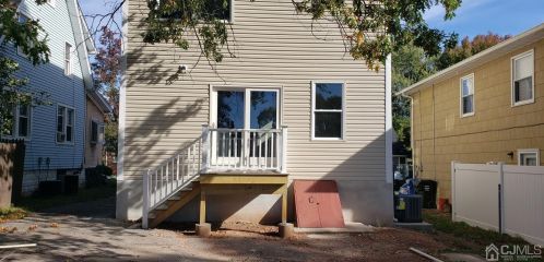 135 Cooper Ave, Iselin NJ 08830-2003 exterior