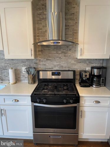 5628 Loretto Ave, Philadelphia PA 19149-3211 exterior