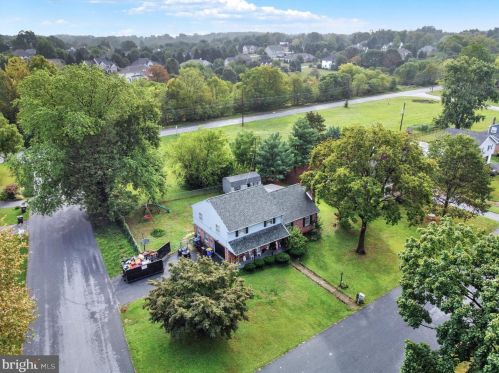 1918 Northbrook Dr, Lancaster PA 17601-4916 exterior