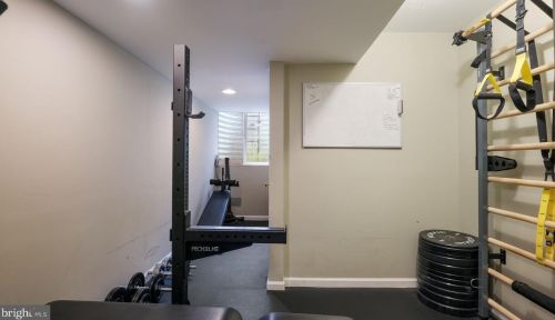 915 19 St, Philadelphia PA 19146-2638 exterior