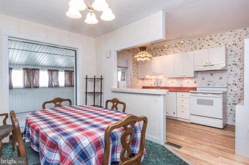 4030 Bleigh Ave, Philadelphia PA 19111-3617 exterior