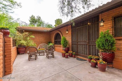 1660 King St, Tucson AZ 85749-8270 exterior