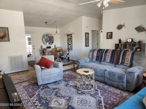 2612 Falcon View Dr, Tucson, AZ 85713-4384