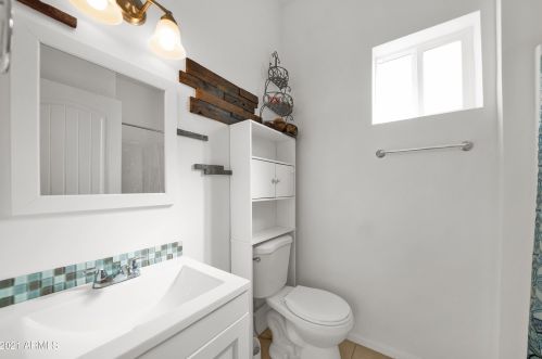 1229 13th Ave, Phoenix AZ 85007-4138 exterior