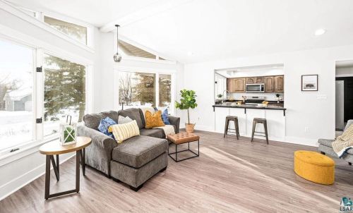 829 Cherie Ln, Duluth MN 55803-2182 exterior