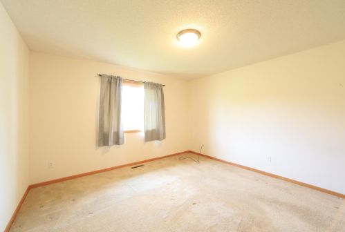 314 11th Ave, Princeton MN  55371-4586 exterior