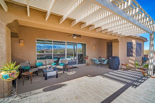 5750 Atascosa Peak Dr, Green Valley AZ 85622-8127 exterior