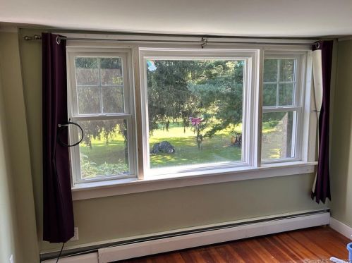 42 Riv St, Deep River CT 06417-1923 exterior