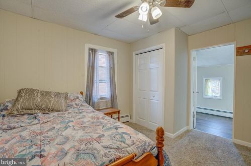 104 Queen St, Littlestown PA 17340-1640 exterior