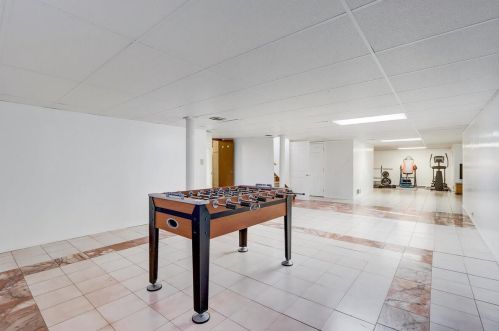 2327 Parnell Ave, Milwaukee WI 53221-4250 exterior