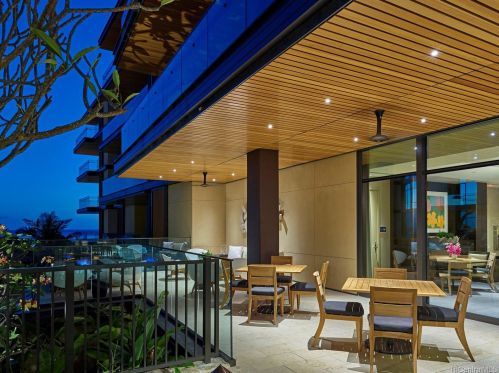 1388 Ala Moana Blvd, Honolulu HI  96814 exterior