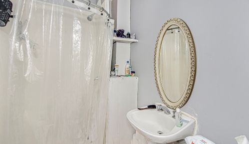 2400 Whipple St, Chicago IL 60655-2127 exterior