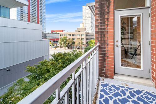 2035 Indiana Ave, Chicago IL  60616-1312 exterior