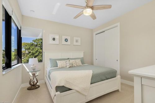 601 91 Ave, Naples FL 34108-2426 exterior