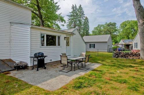 315 Winton St, Springfield MA  01118-1257 exterior